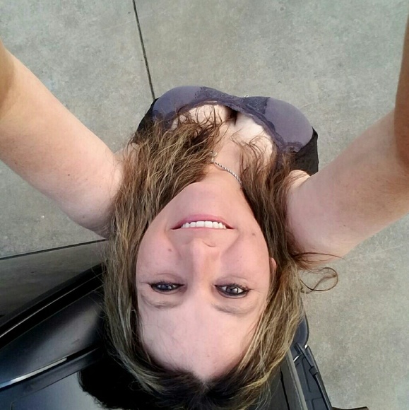 Hello All. I'm Chelle - Picture 2 of 5